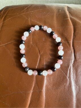 Beaded Stretch Bracelet in Pink, White & Black